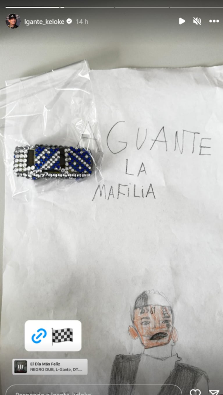 L-Gante mostró el llamativo elemento que recibió en la cárcel: "Aguante la mafilia"