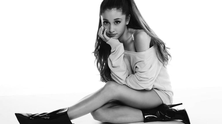 La accidentada publicación del cuarto álbum de Ariana Grande
