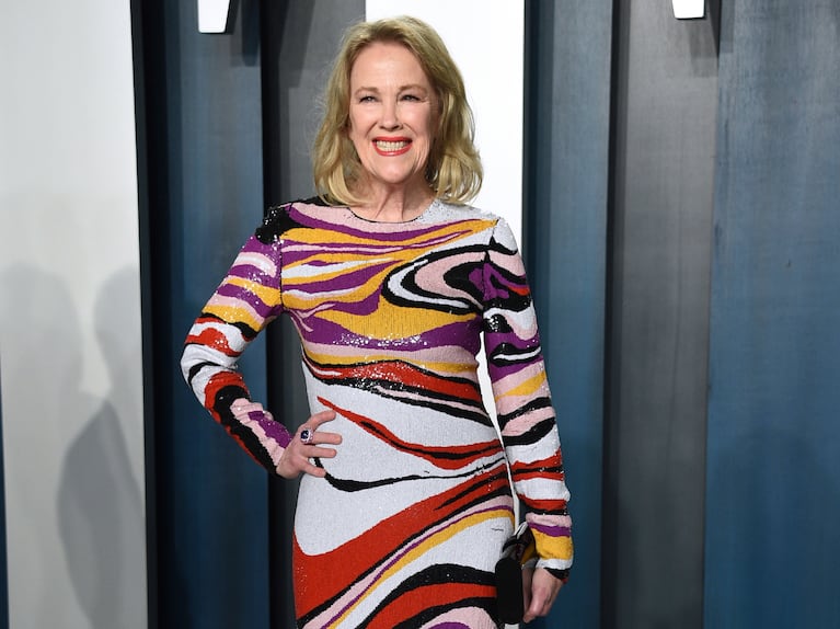 La actriz Catherine O'Hara en la fiesta Vanity Fair de los Oscar en Beverly Hills, California el 9 de febrero del 2020. (Evan Agostini/Invision/AP)