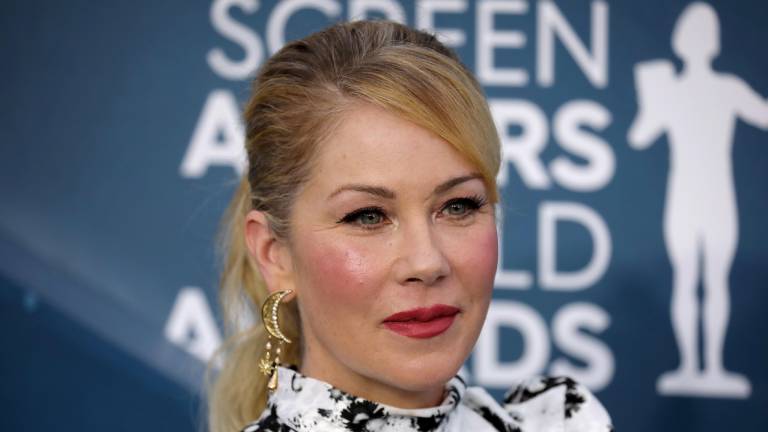 La actriz Christina Applegate reveló que tiene esclerosis múltiple