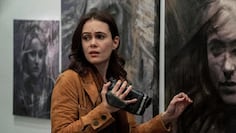 La actriz saudita Dina Shihabi interpreta a la estudiante de posgrado Melody Pendras.