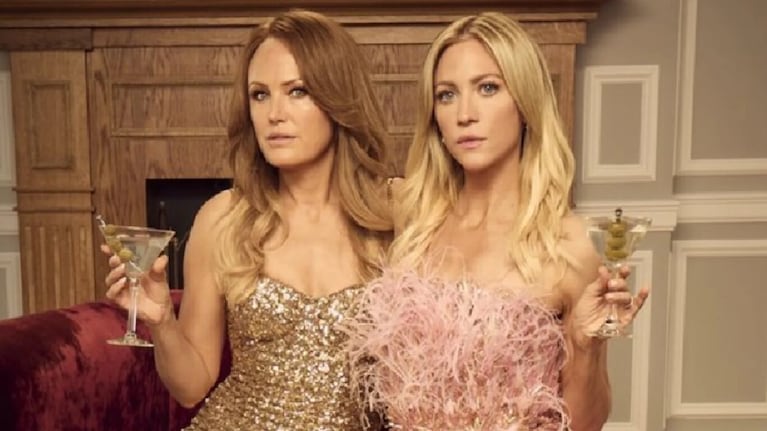 La actriz sueca Malin Åkerman protagoniza escenas de alto voltaje con ,Brittany Snow.