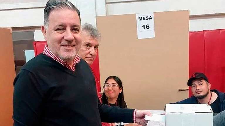 La agrupación de Fabián Doman obtuvo el 72 por ciento de los votos, y el conductor es el nuevo presidente de Independiente