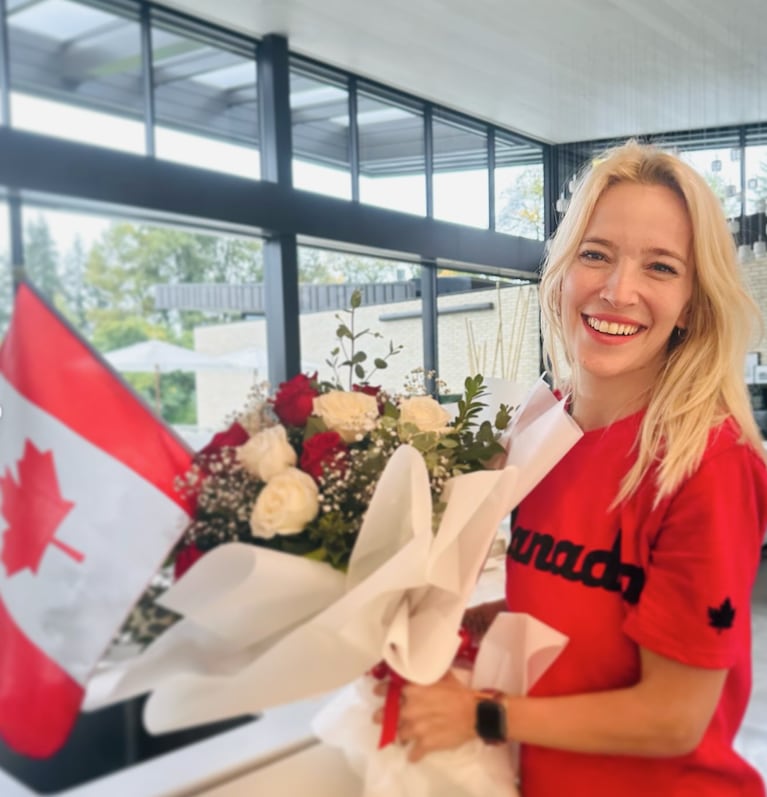 La alegría de Luisana Lopilato al recibir la ciudadanía canadiense