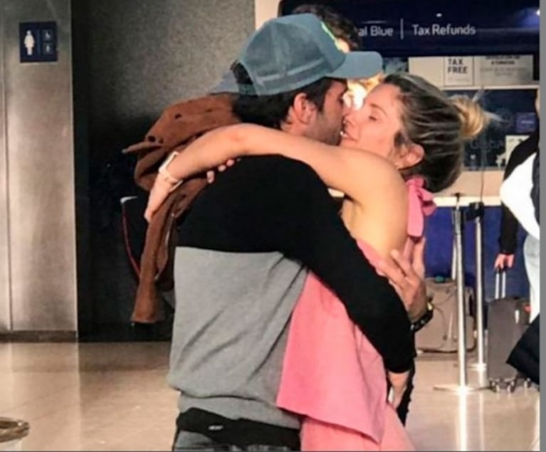 La apasionada despedida de Nicolás Cabré con Laurita Fernández en Ezeiza, antes de volar a Nueva York 