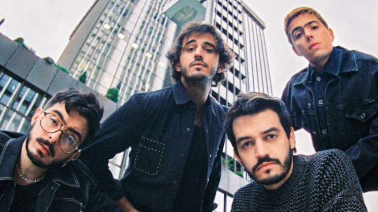 La banda colombiana sigue apostando a la música en español en plena gira por Estado Unidos.