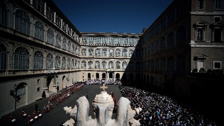  La Biblioteca del Vaticano recurre a la IA para proteger la digitalización de documentos históricos. Foto: AFP.