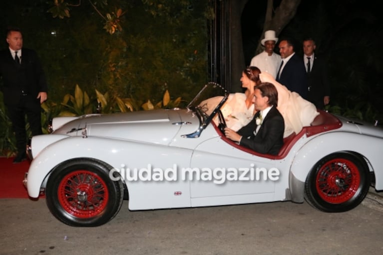 La boda del año: todas las fotos de Pampita y Roberto García Moritán recién casados