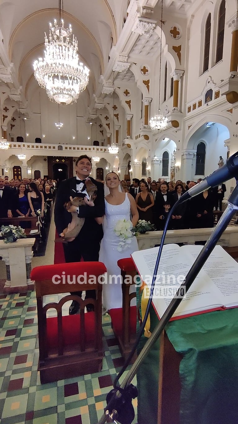 La boda por iglesia de Matías Alé y Martina Vignolo. Foto: Movilpress