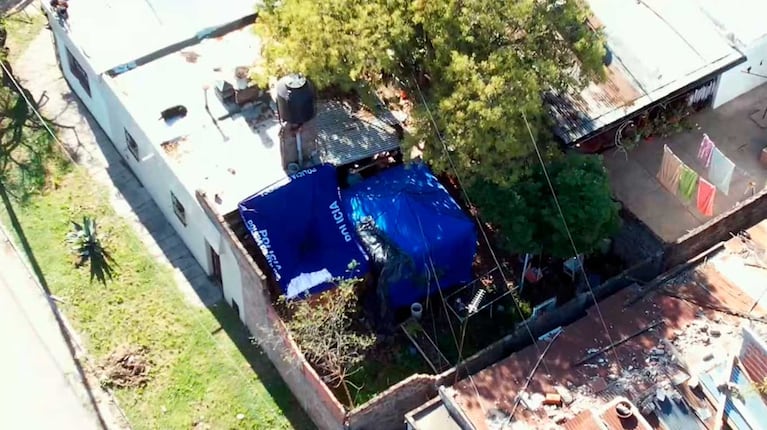 La casa de Florencio Varela donde se encontraron los cuerpos (Foto: captura TN)