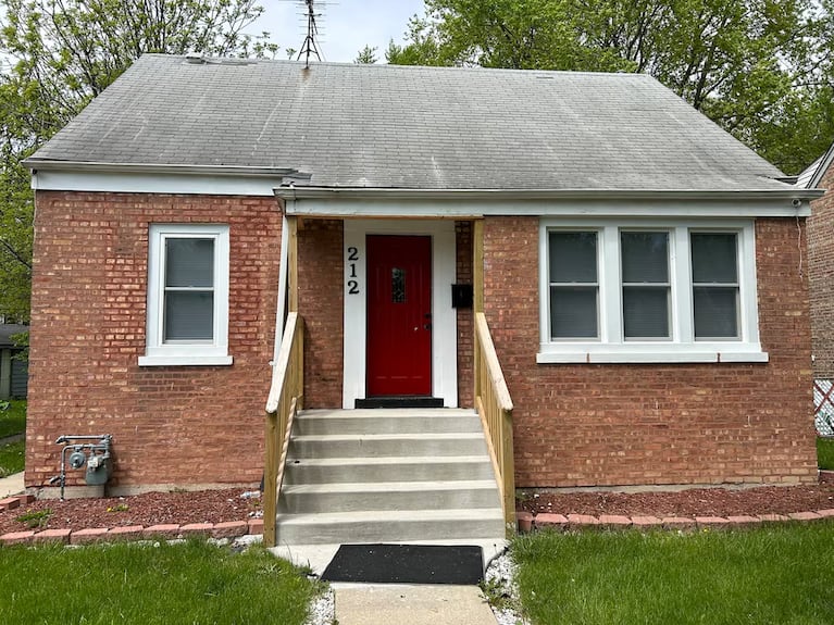 La casa en la que el Papa León XIV vivió durante su infancia, en el barrio de Dolton, Chicago, Illinois (Michael Howie/Wikimedia Commons)