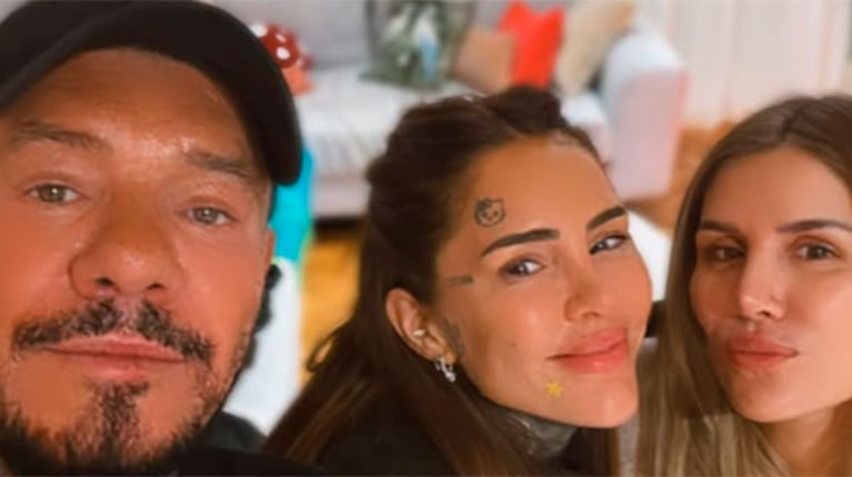 La cena de Marcelo Tinelli con sus hijas mayores, Mica y Cande (Instagram)