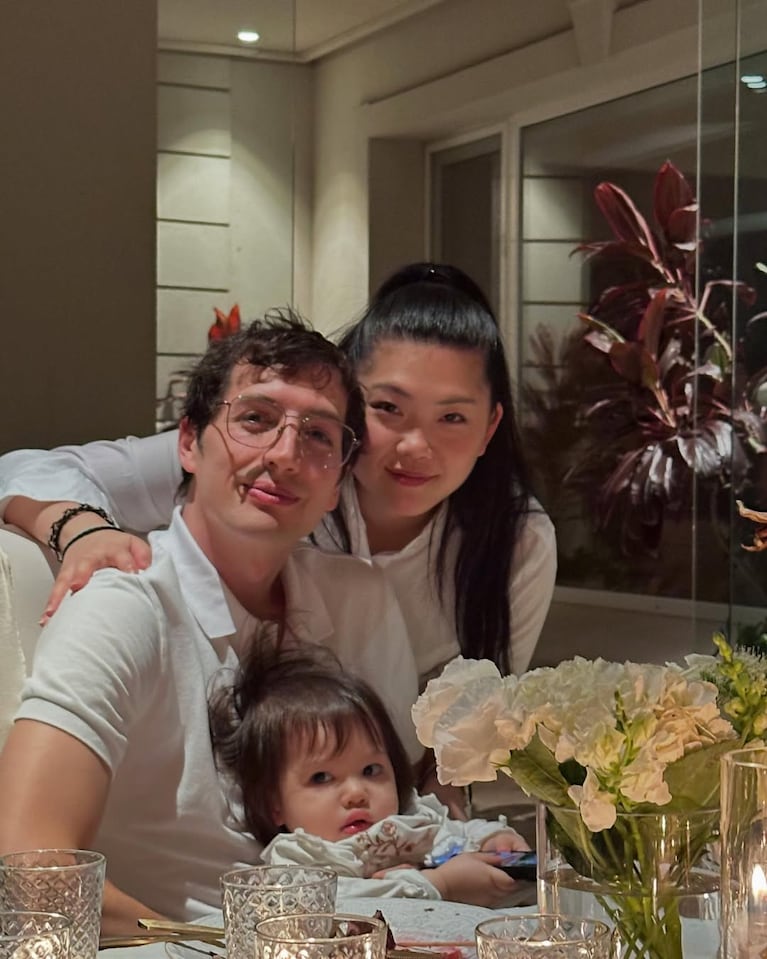 La China Suárez celebró Año Nuevo con su hermano, su cuñada y su sobrina.