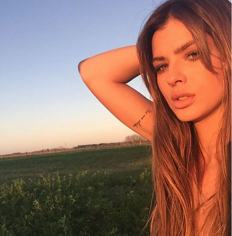 La China Suárez, diosa en la campaña para su línea de indumentaria (Fotos: Instagram). 