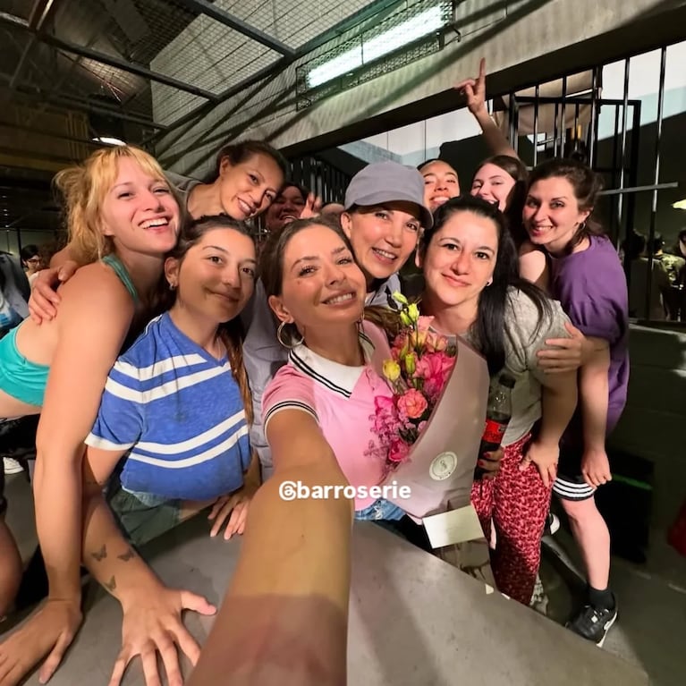 La China Suárez es Nicole en En el Barro. (Foto: @sangrejaponesa y @barroserie)