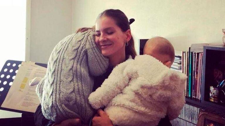 La China Suárez explicó qué cosas no delega en la crianza de sus hijas: Las baño, cocino y les doy de comer