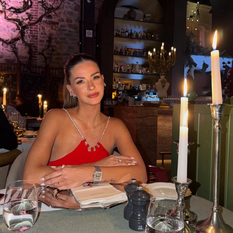 La China Suárez le copió deliberadamente un vestido de las fiestas a Wanda Nara: las fotos