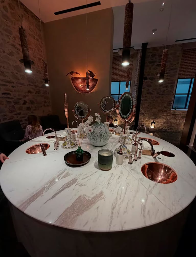 La China Suárez mostró la intimidad de un hotel de lujo junto a sus hijos: las fotos | Créditos: Instagram @sangrejaponesa