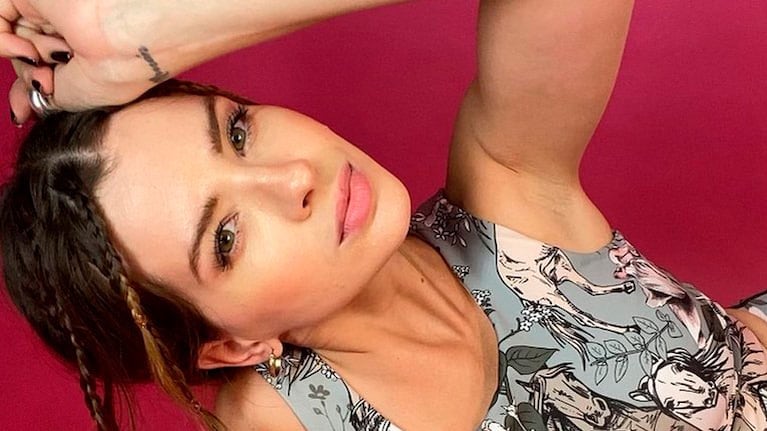 La China Suárez reveló que padece una afección desde que nació y pidió consejos: Tengo jaquecas por las cervicales