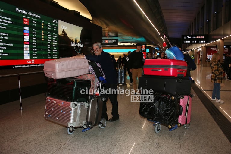 La China Suárez viajó con sus hijos a Turquía: las fotos en Ezeiza antes de reencontrarse con Mauro Icardi