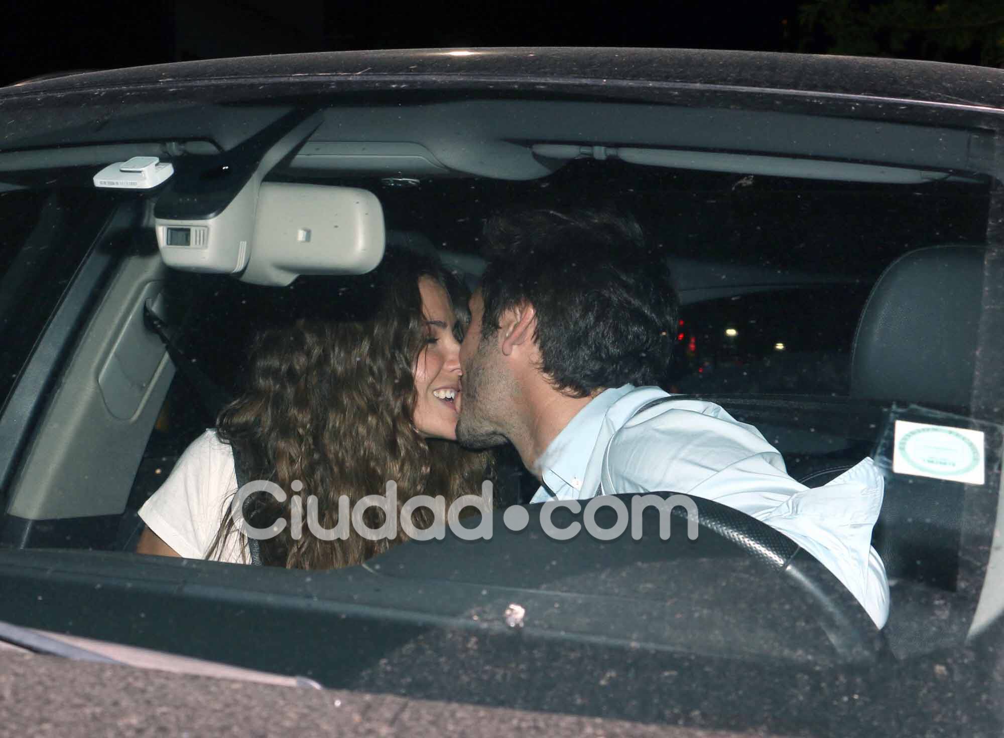 La China Suárez y Benjamín Vicuña, juntos en la fiesta de Los Padecientes (Fotos: Movilpress).
