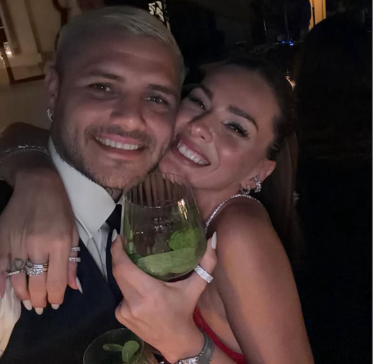 La China Suárez y Mauro Icardi celebraron año nuevo en Turquía (Foto: Instagram/@mauroicardi y @sangrejaponesa).