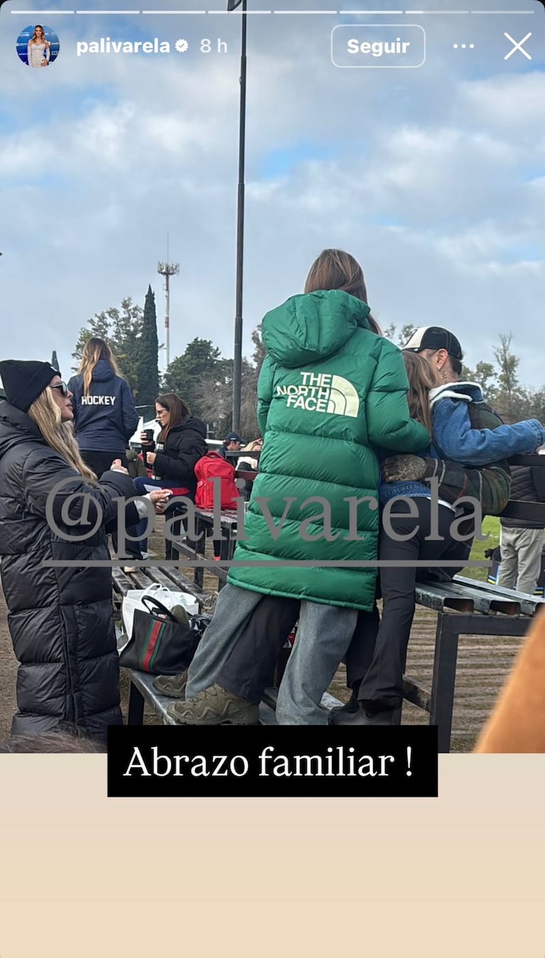 La China Suárez y Mauro Icardi con las hijas de Wanda Nara fueron a ver a Rufina Cabré jugar al hockey (Foto: Instagram/@palivarela).