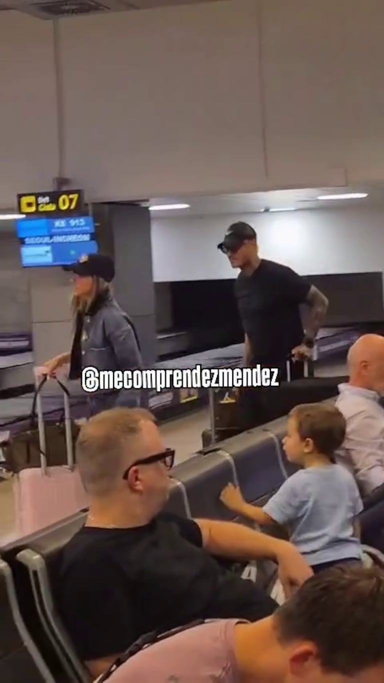 La China Suárez y Mauro Icardi llegarona Europa (Foto: captura de Instagram/@mecomprendezmendez)