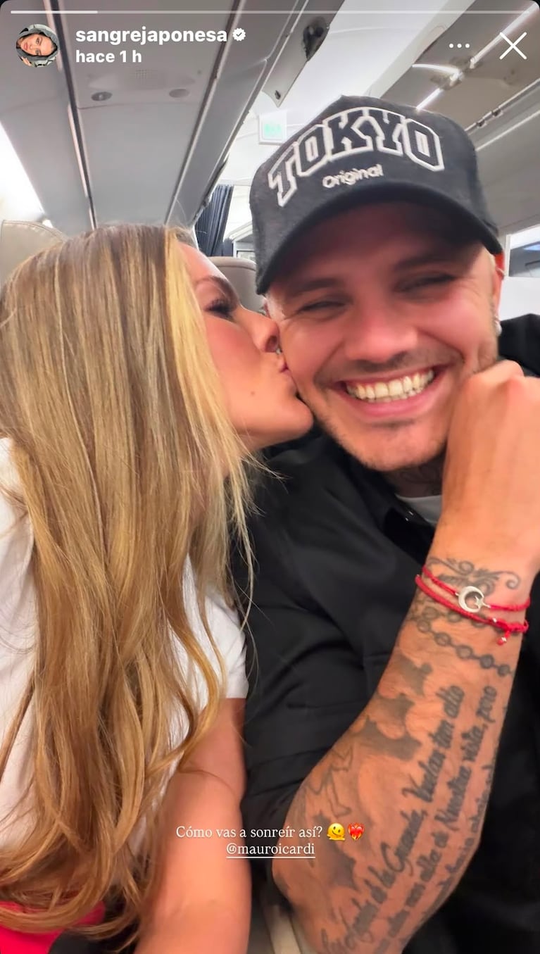La China Suárez y Mauro Icardi se mostraron en un avión tras los rumores de que viajarían a Miami (Foto: captura de Instagram/@sangrejaponesa).