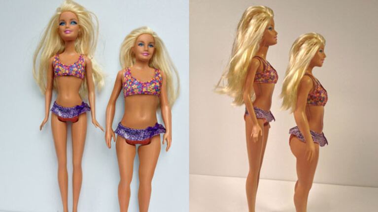 La clásica Barbie, junto a la "Barbie real" creada por Lamm (Foto: The Huffington Post).