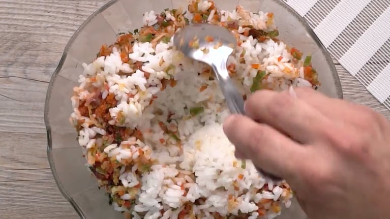 La clave para lograr unas buenas bombas de arroz es realizar un relleno bien sabroso. Foto: Cucinare TV