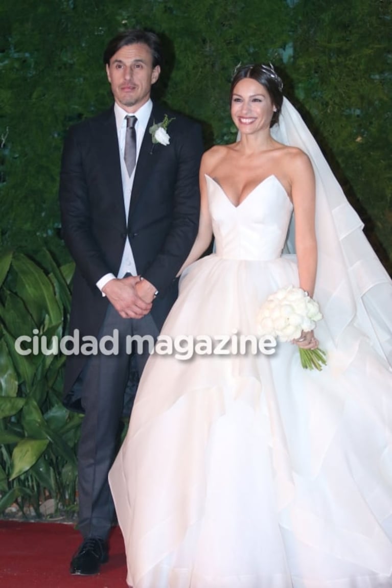 La coincidencia fashion de Pampita en su boda con Roberto: su vestido de novia era casi idéntico al de Lea Michele