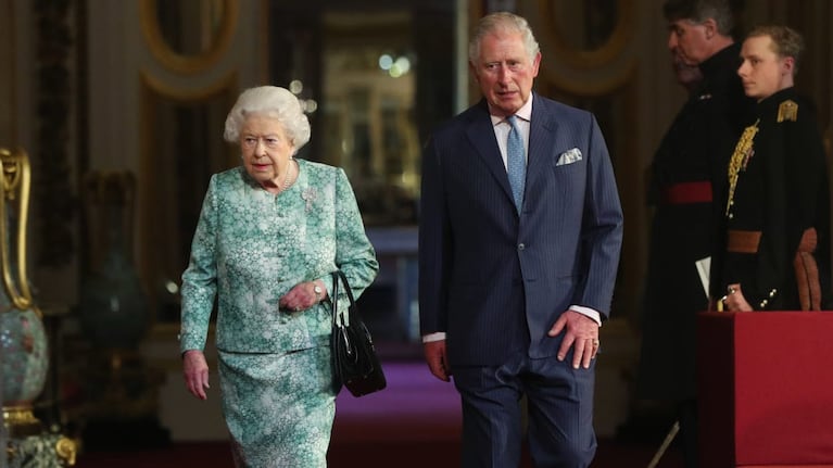 La compleja relación madre-hijo de Elizabeth II y el Príncipe Charles   