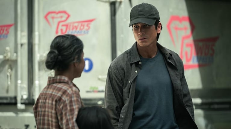 La crítica destacó la combinación entre acción física y drama social, además del trabajo de Chaiyanam en el papel principal.
