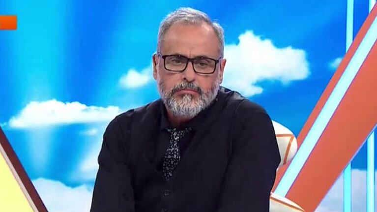 La decisión de Jorge Rial ante los graves disturbios en el Monumental: Me tuve que volver por los incidentes