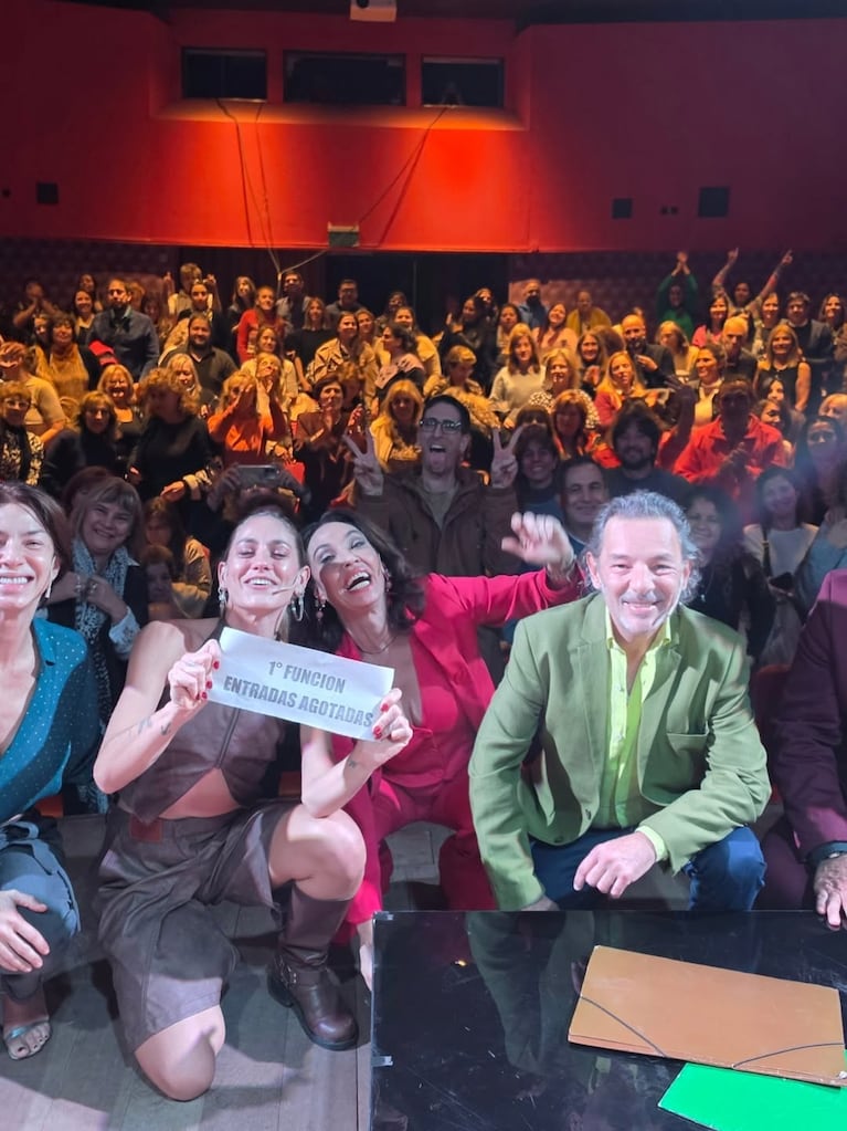 La despedida de Rochi Igarzábal a Ernestina Pais, amiga y compañera de elenco en la obra El Divorcio del Año (Foto: Instagram).