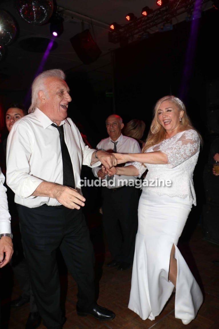 La divertida fiesta de casamiento de Horacio Pagani con Cecilia Di Carlo: muchos famosos y show de El Polaco en vivo