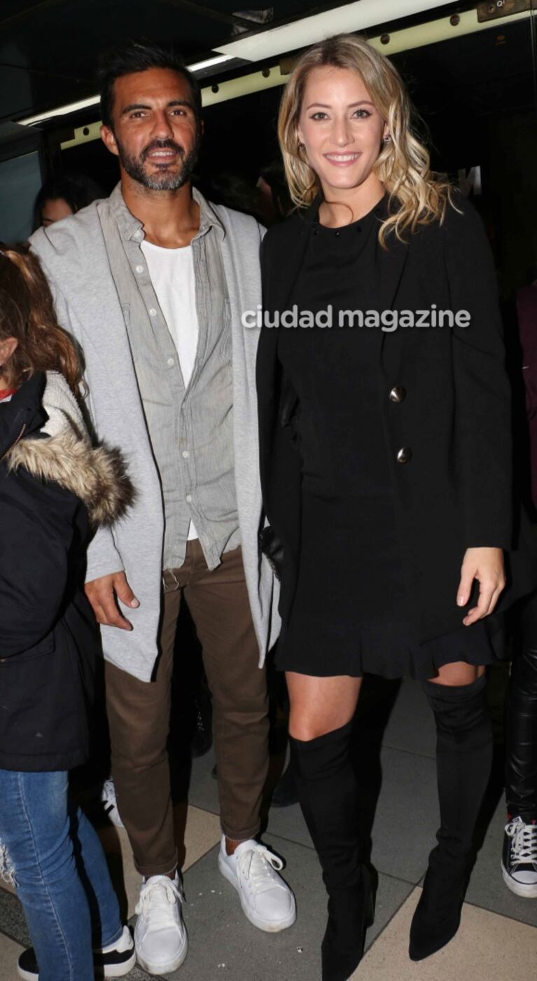 La divertida salida al cine de Fabián Cubero con sus hijas, junto a Mica Viciconte : fotos exclusivas