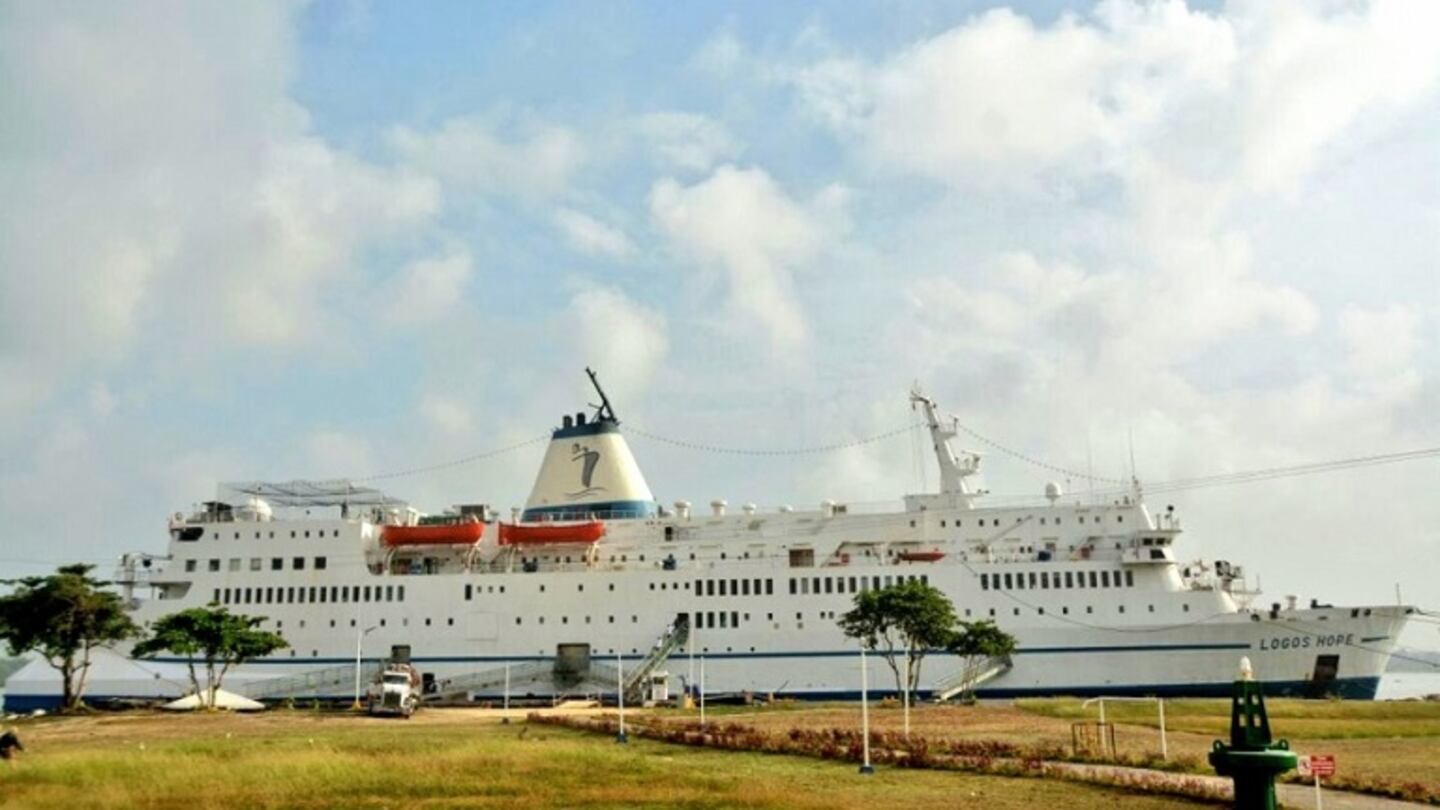 La embarcación Logos Hope es considerada la librería flotante más grande del mundo