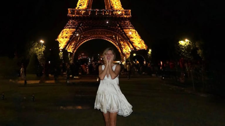 La emoción de Laurita Fernández al conocer paris de noche
