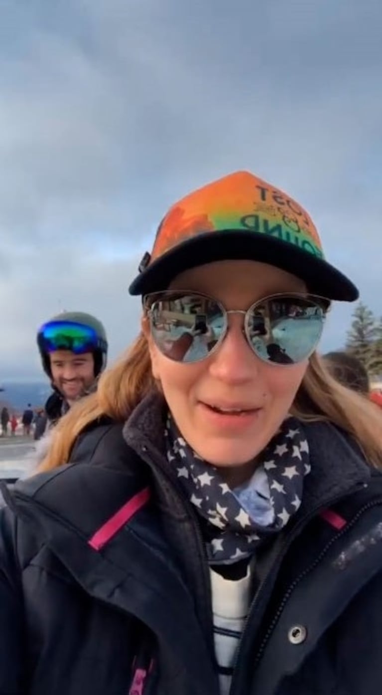 La estadía de Marcela Kloosterboer y su marido en San Martín de los Andes: "Pareja esquiadora"