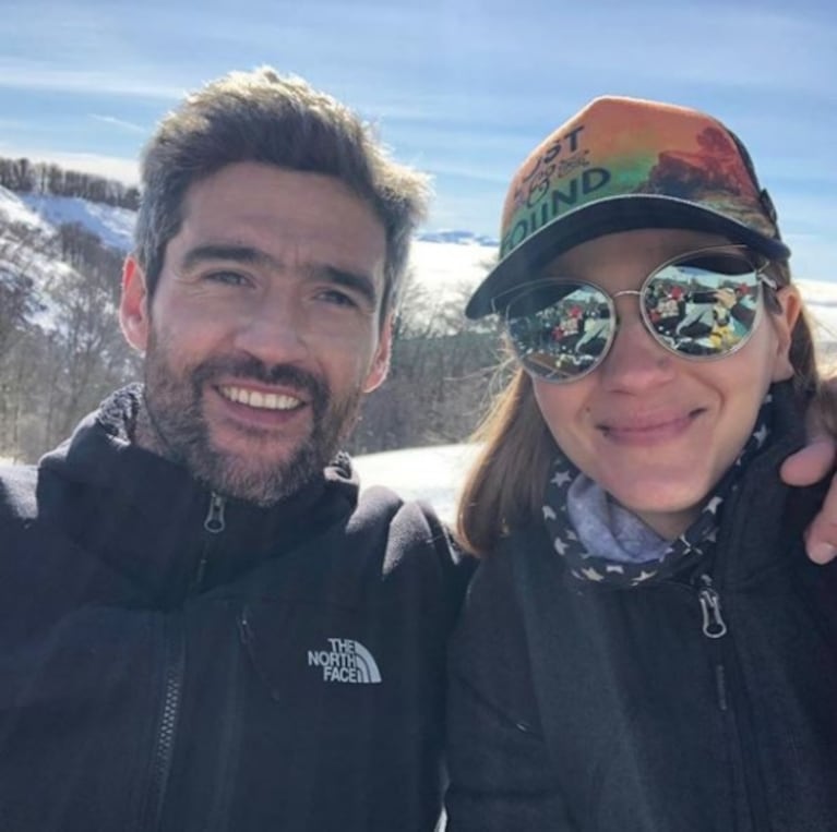 La estadía de Marcela Kloosterboer y su marido en San Martín de los Andes: "Pareja esquiadora"