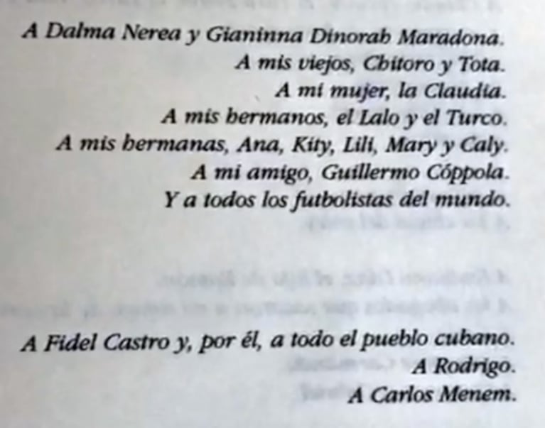 La estrategia que habría usado Diego Maradona para dedicarle su libro autobiográfico a Laura Cibilla: el nombre clave que usó