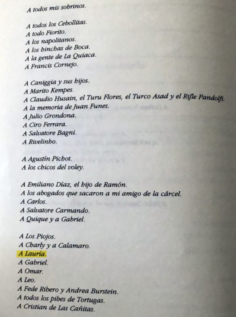 La estrategia que habría usado Diego Maradona para dedicarle su libro autobiográfico a Laura Cibilla: el nombre clave que usó