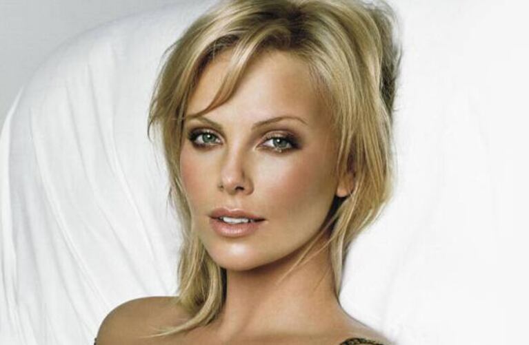 La exorbitante propina que dejó Charlize Theron por un yogurt. (Foto: Web)
