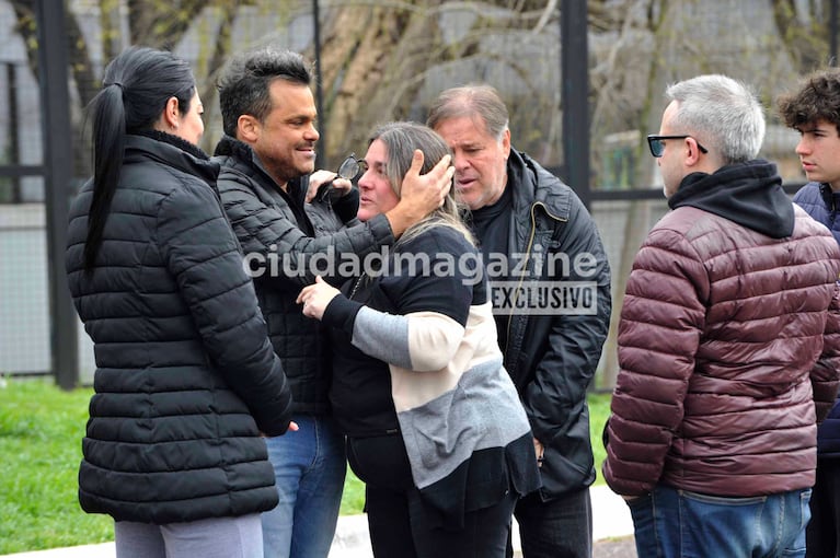 La familia de Alberto Martín lo despidió junto a compañeros de toda la vida (Foto: Movilpress)