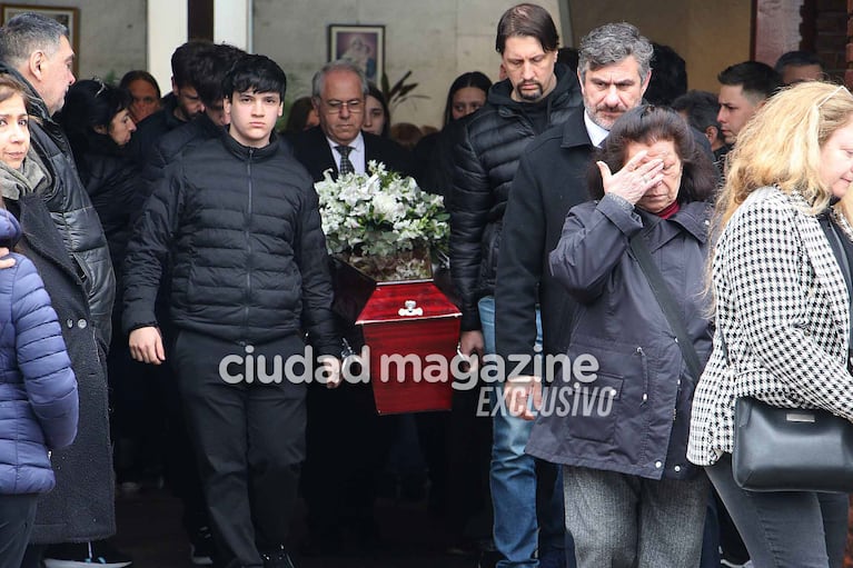 La familia de Fernando Confessore en su último adiós (Foto: Movilpress)