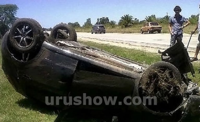 La familia de Luis Ventura volcó con su camioneta en la ruta y se salvó de milagro. (Foto: Urushow.com)