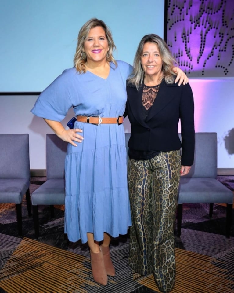 La felicidad de Dominique Metzger al recibir un premio por su labor y compromiso