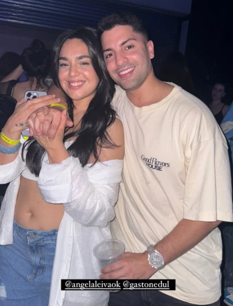 La foto de Ángela Leiva y Gastón Edul en la fiesta Polenta. (Foto: Instagram / nachoelizalde)